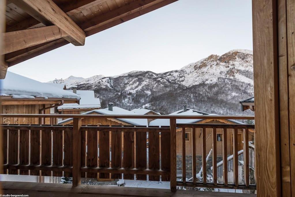 Cosy 4 Bedroom Chalet With Hot Tub Saint-Marcel  Exterior foto